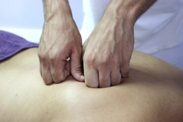 Cómo prepararse antes de recibir un masaje de espalda en Zaragoza