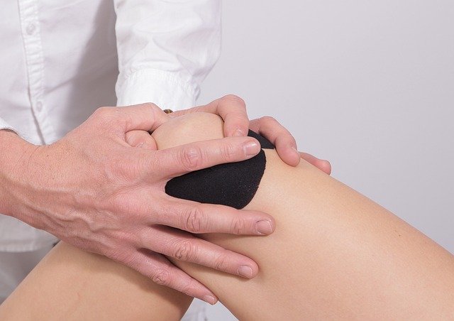 El papel del masaje en la recuperación tras una lesión de rodilla