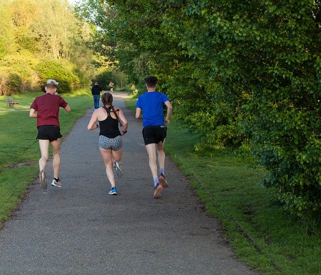 Masaje y deporte en Zaragoza: recuperación para corredores del Parque Grande